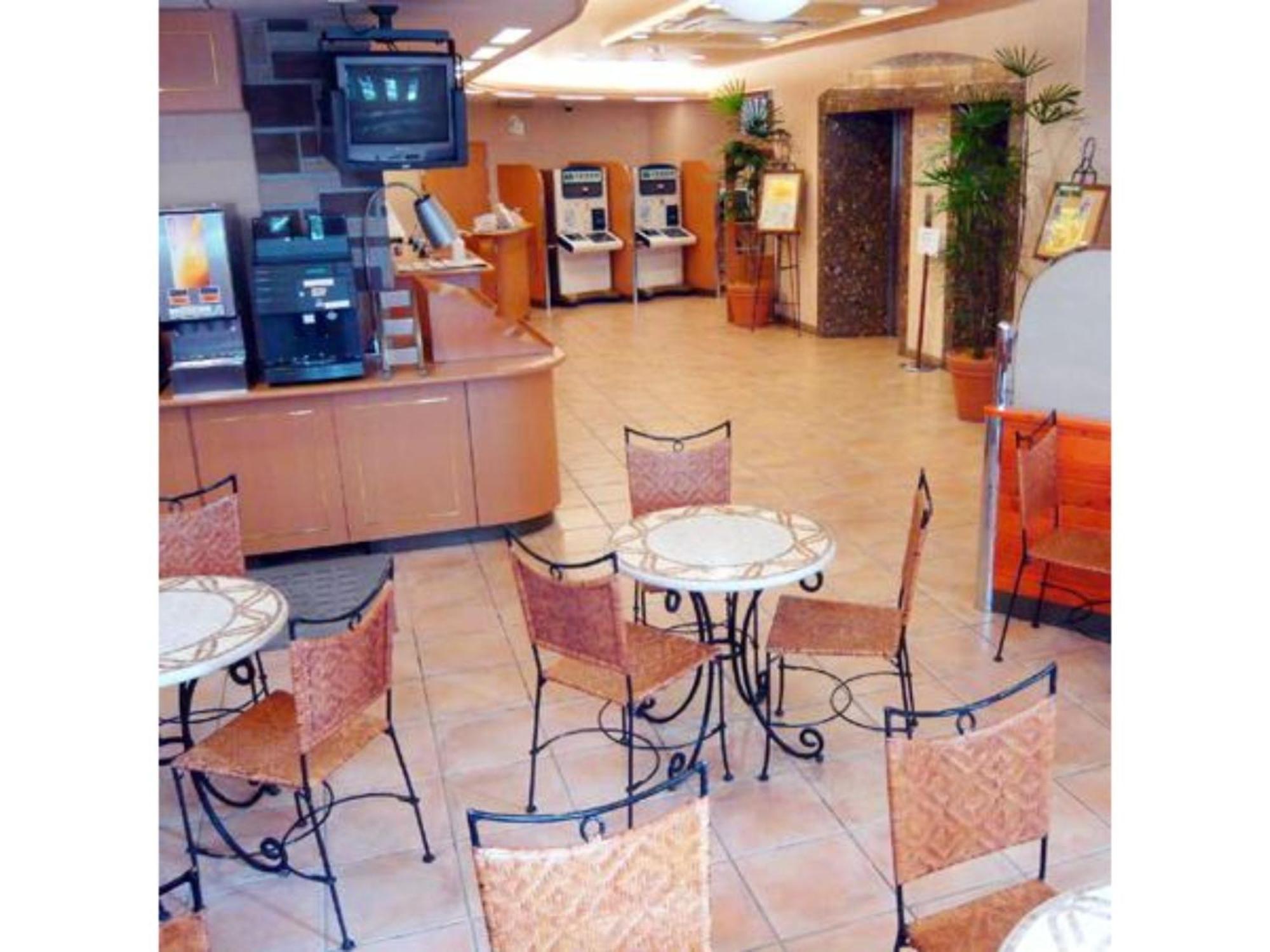 R&B Hotel Hakata Ekimae 1 - Vacation Stay 16386V Fukuoka  Dış mekan fotoğraf